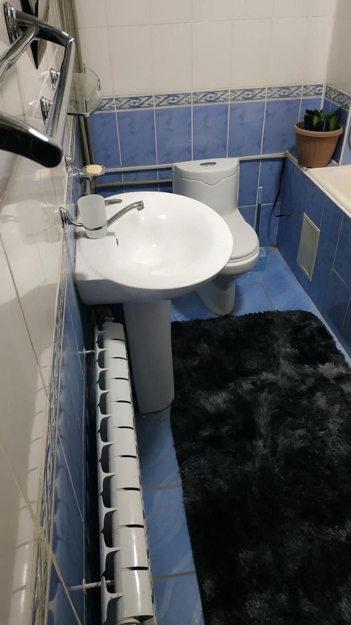 Kgb Home Hostel Bisjkek Eksteriør billede